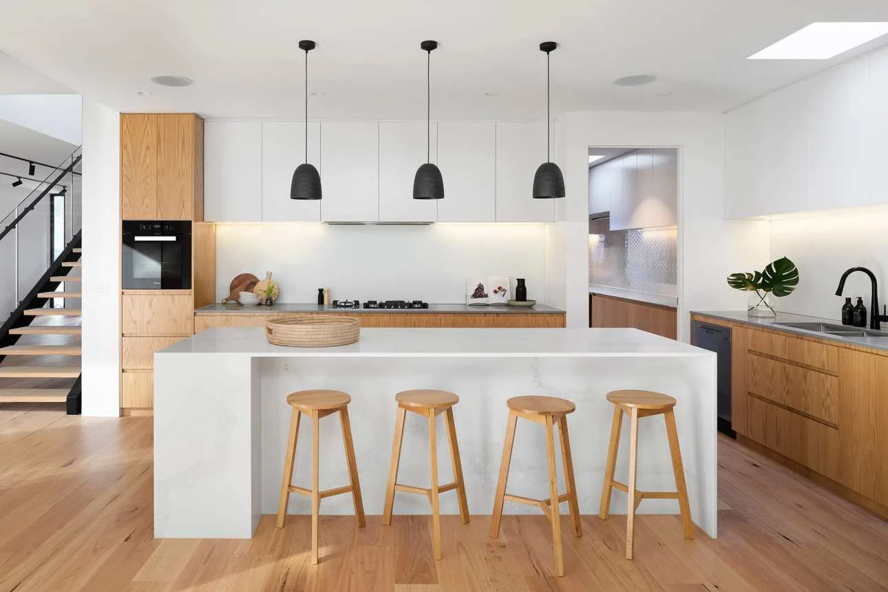 3D design and custom interior fitting example with Aleker